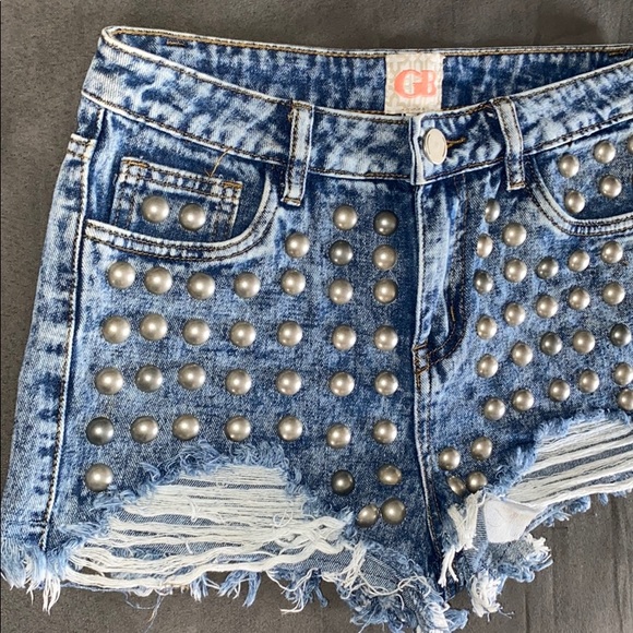 Distressed Denim Shorts - Picture 2 of 5